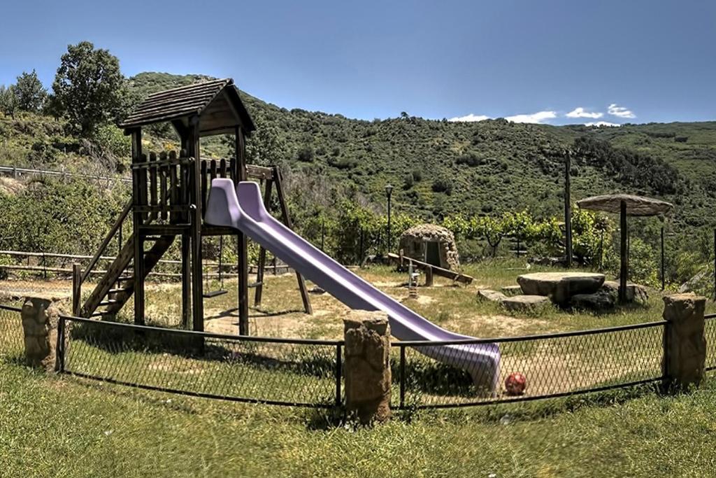 Apartamentos Rurales El Solitario 巴尼奥斯德蒙特迈奥尔 外观 照片